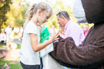 Ceremonia wręczenia nagród na podium przez Burmistrza Miasta Wisła